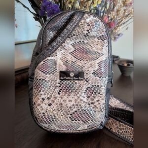 snake Print metallic  Crossbody Bag‎